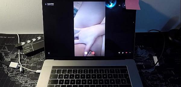  Actriz porno milf española se folla a un fan por webcam (VOL III). Esta madurita sabe sacar bien la leche a distancia.